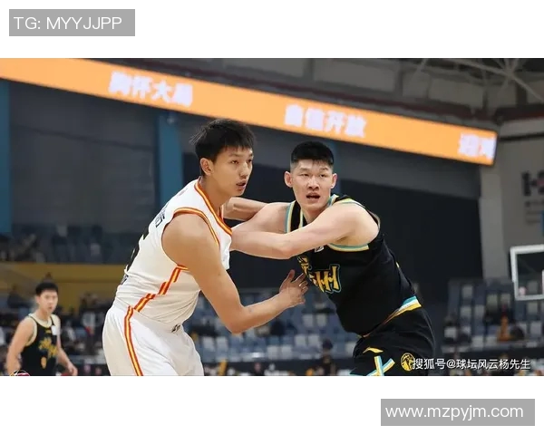 深圳队与浙江广厦队激战正酣谁能在这场对决中笑到最后